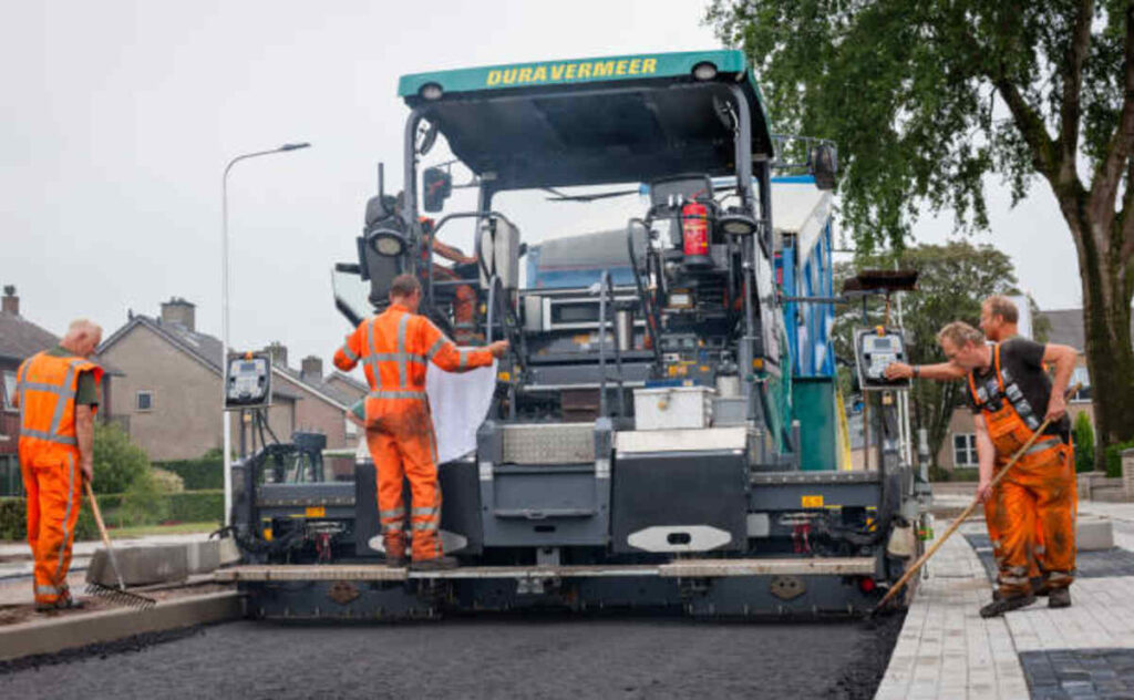 Choosing the Right Asphalt for Riverside